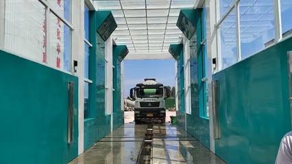 龍門式全自動洗車機 高效自動沖洗排泥，專為水資源機械設備制造而設計